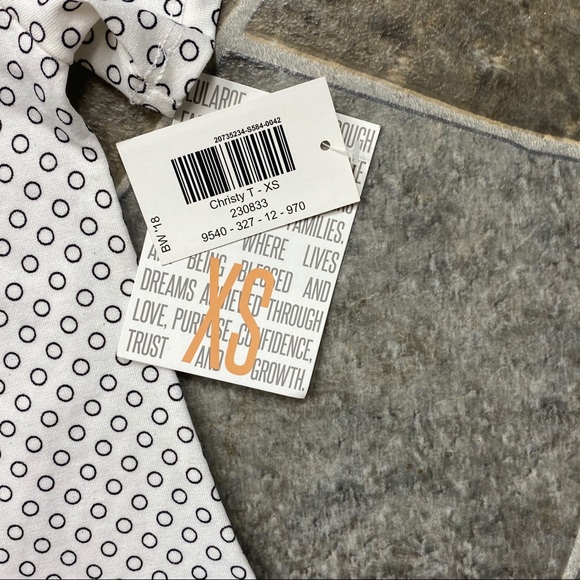 LuLaRoe Christy T - Picture 8 of 10